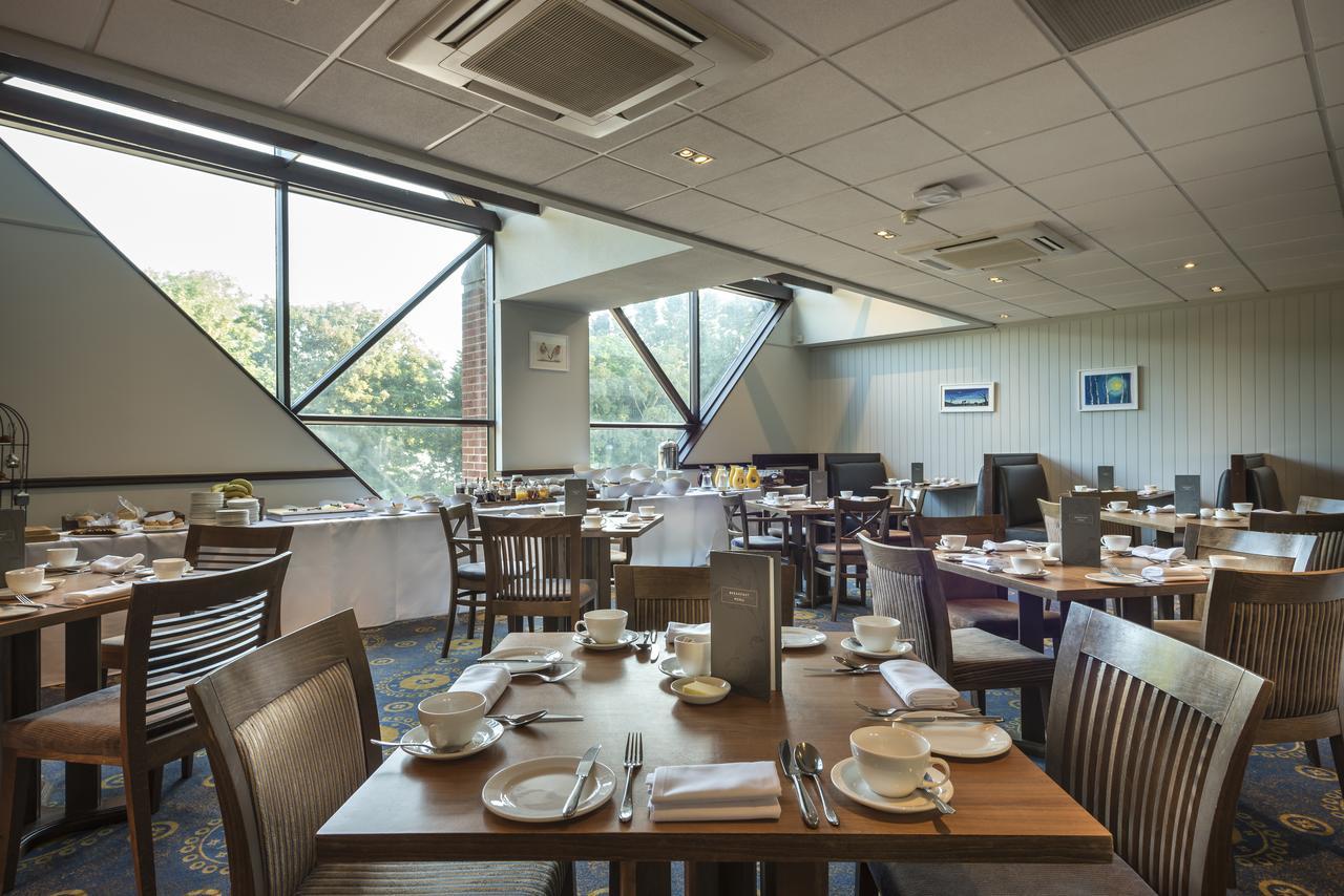 Macdonald Elmers Court Resort Лимингтон Экстерьер фото