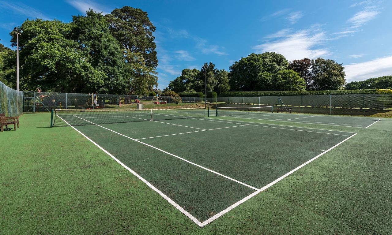 Macdonald Elmers Court Resort Лимингтон Экстерьер фото
